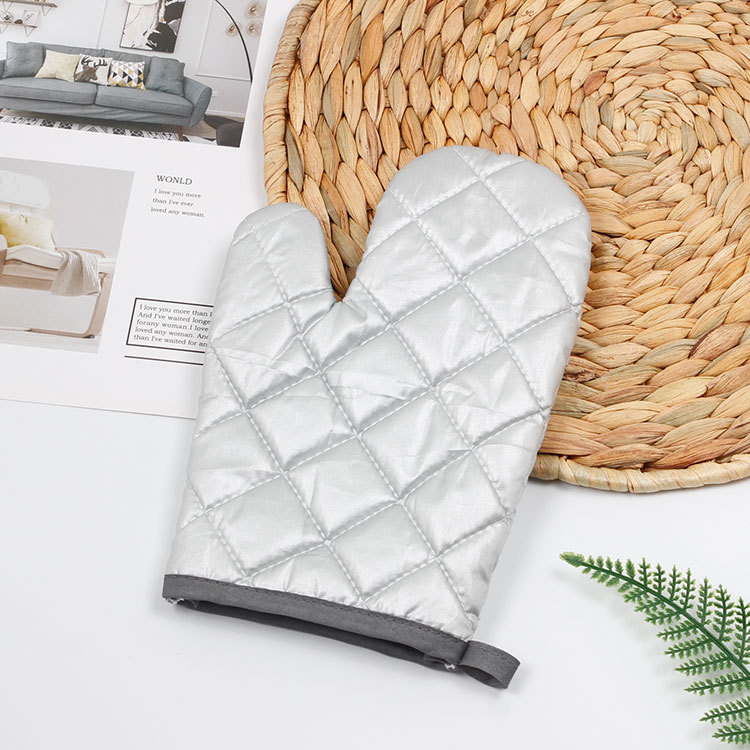Factory wholesale oven special microwave oven heat insulation gloves silver oven gloves can be printed LOGO embroidery